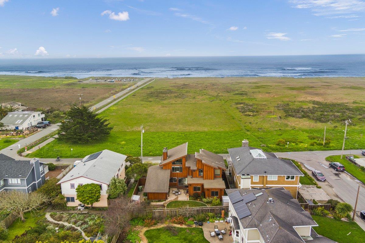 Detail Gallery Image 51 of 55 For 861 Railroad Ave, Half Moon Bay,  CA 94019 - 4 Beds | 2 Baths