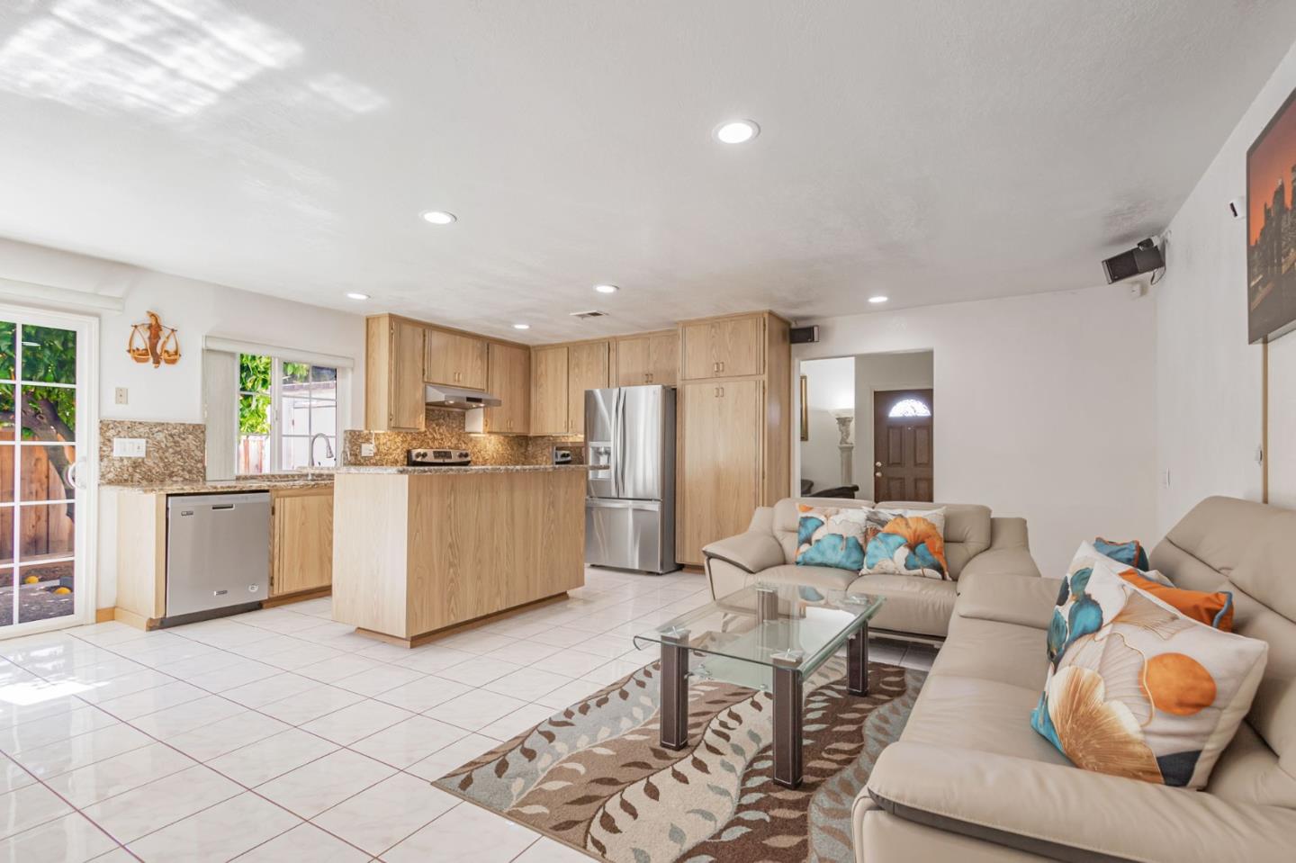 Detail Gallery Image 13 of 20 For 1614 Rossburn Ct, San Jose,  CA 95121 - 4 Beds | 2 Baths