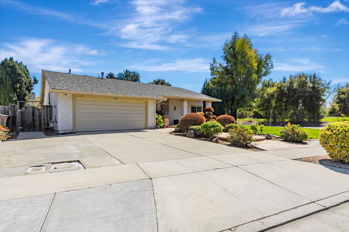 Detail Gallery Image 2 of 20 For 1614 Rossburn Ct, San Jose,  CA 95121 - 4 Beds | 2 Baths