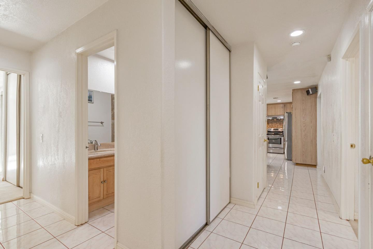 Detail Gallery Image 20 of 20 For 1614 Rossburn Ct, San Jose,  CA 95121 - 4 Beds | 2 Baths