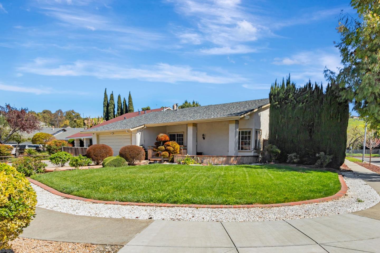 Detail Gallery Image 3 of 20 For 1614 Rossburn Ct, San Jose,  CA 95121 - 4 Beds | 2 Baths