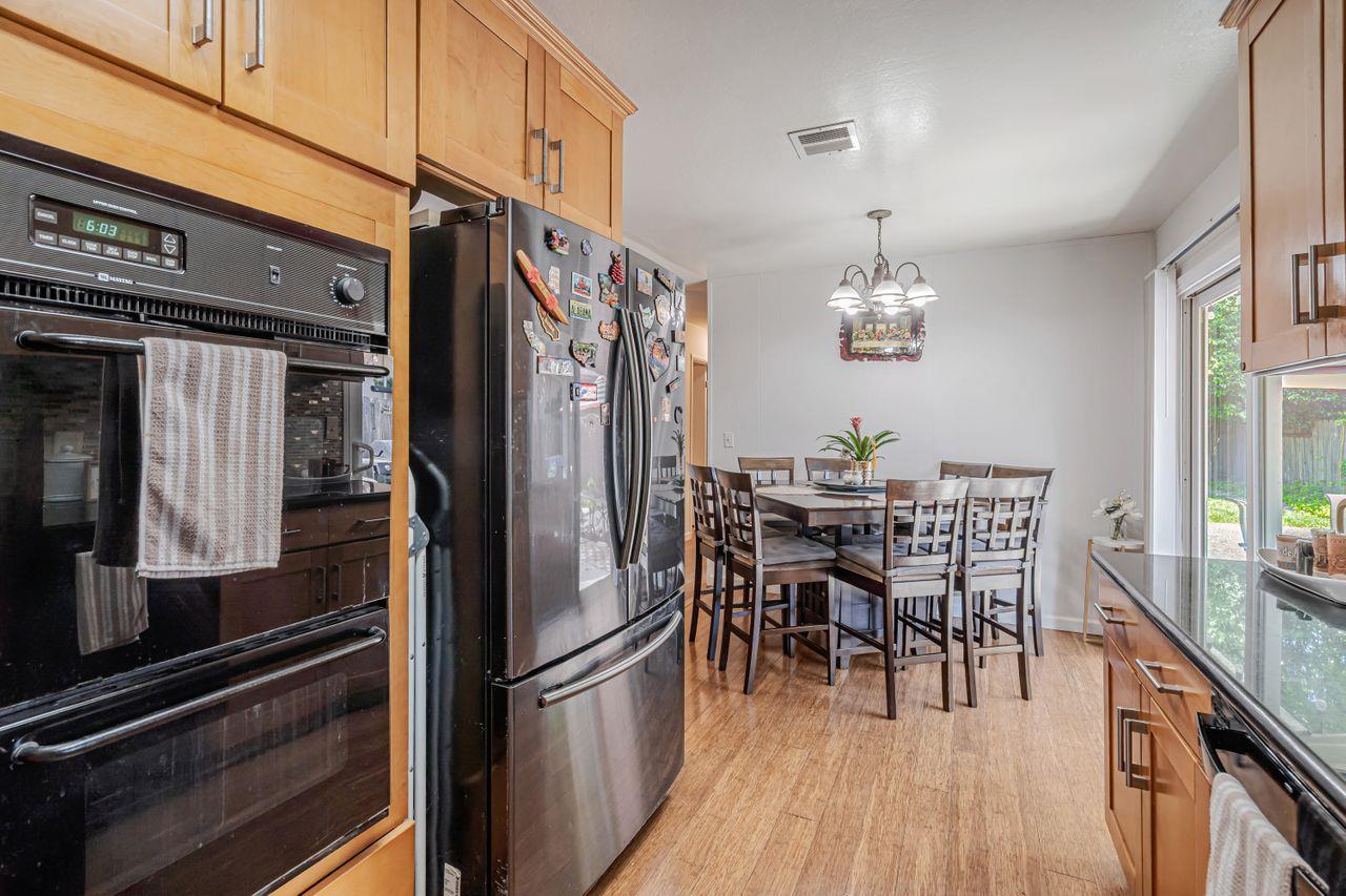 Detail Gallery Image 12 of 38 For 546 Menker Ave, San Jose,  CA 95128 - 3 Beds | 2 Baths