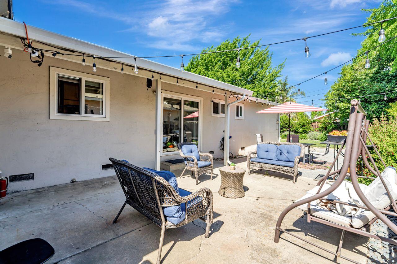 Detail Gallery Image 25 of 38 For 546 Menker Ave, San Jose,  CA 95128 - 3 Beds | 2 Baths