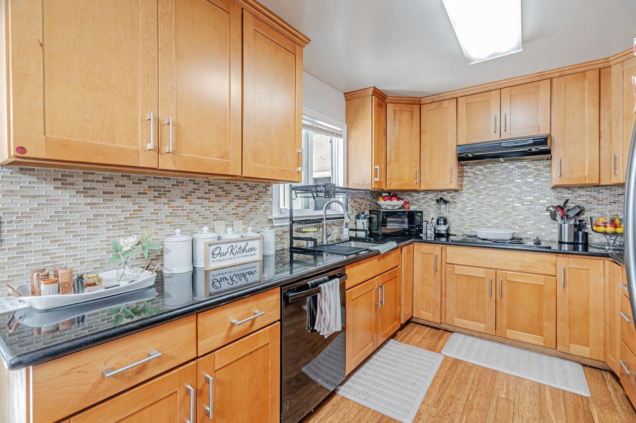 Detail Gallery Image 9 of 38 For 546 Menker Ave, San Jose,  CA 95128 - 3 Beds | 2 Baths