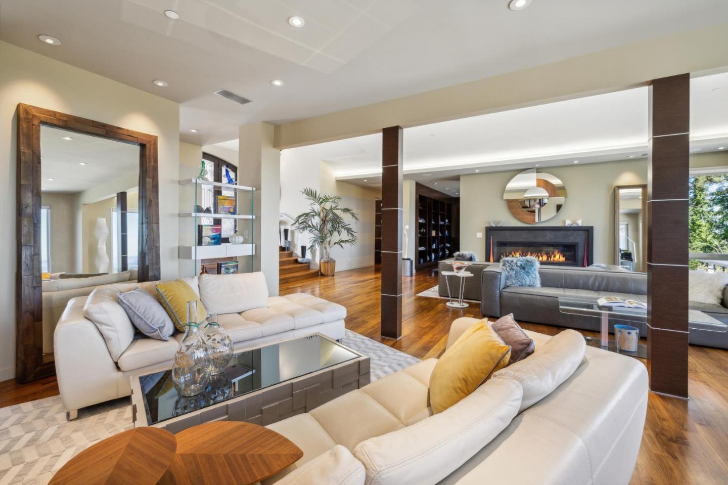 Detail Gallery Image 13 of 47 For 25 Oakhill Dr, Woodside,  CA 94062 - 5 Beds | 5/1 Baths