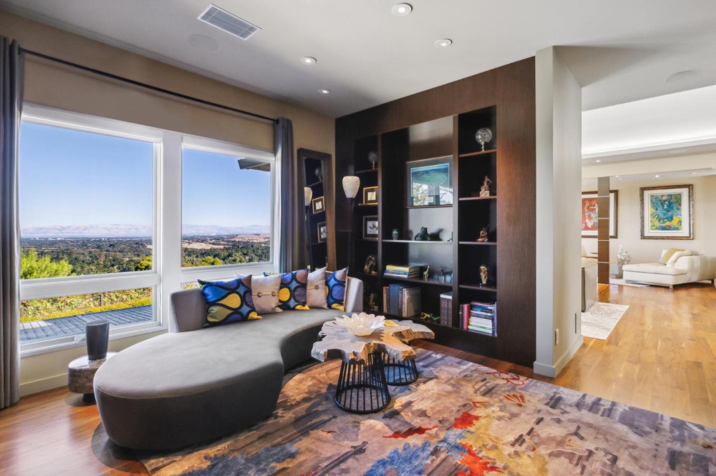 Detail Gallery Image 14 of 47 For 25 Oakhill Dr, Woodside,  CA 94062 - 5 Beds | 5/1 Baths