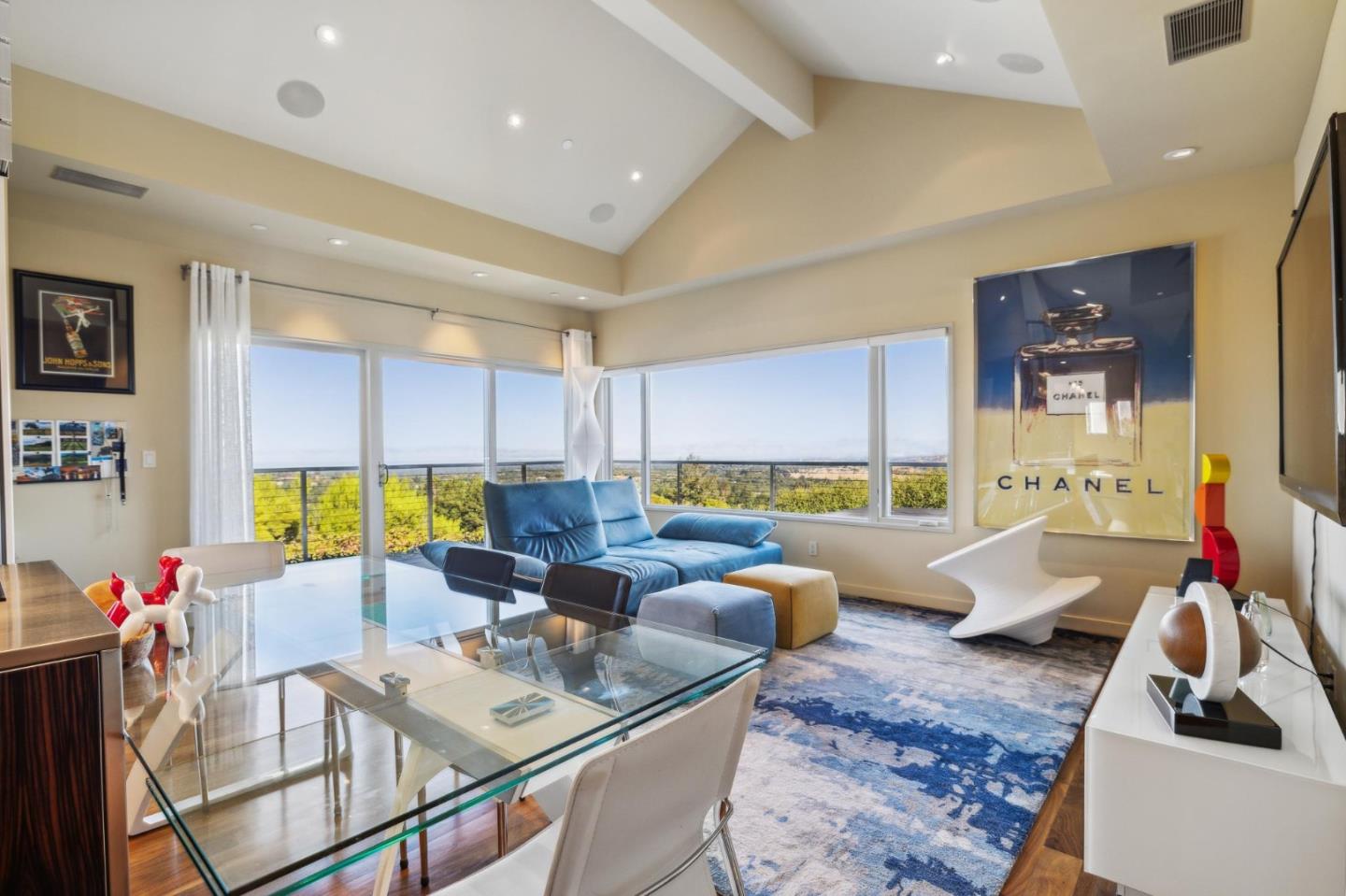 Detail Gallery Image 17 of 47 For 25 Oakhill Dr, Woodside,  CA 94062 - 5 Beds | 5/1 Baths