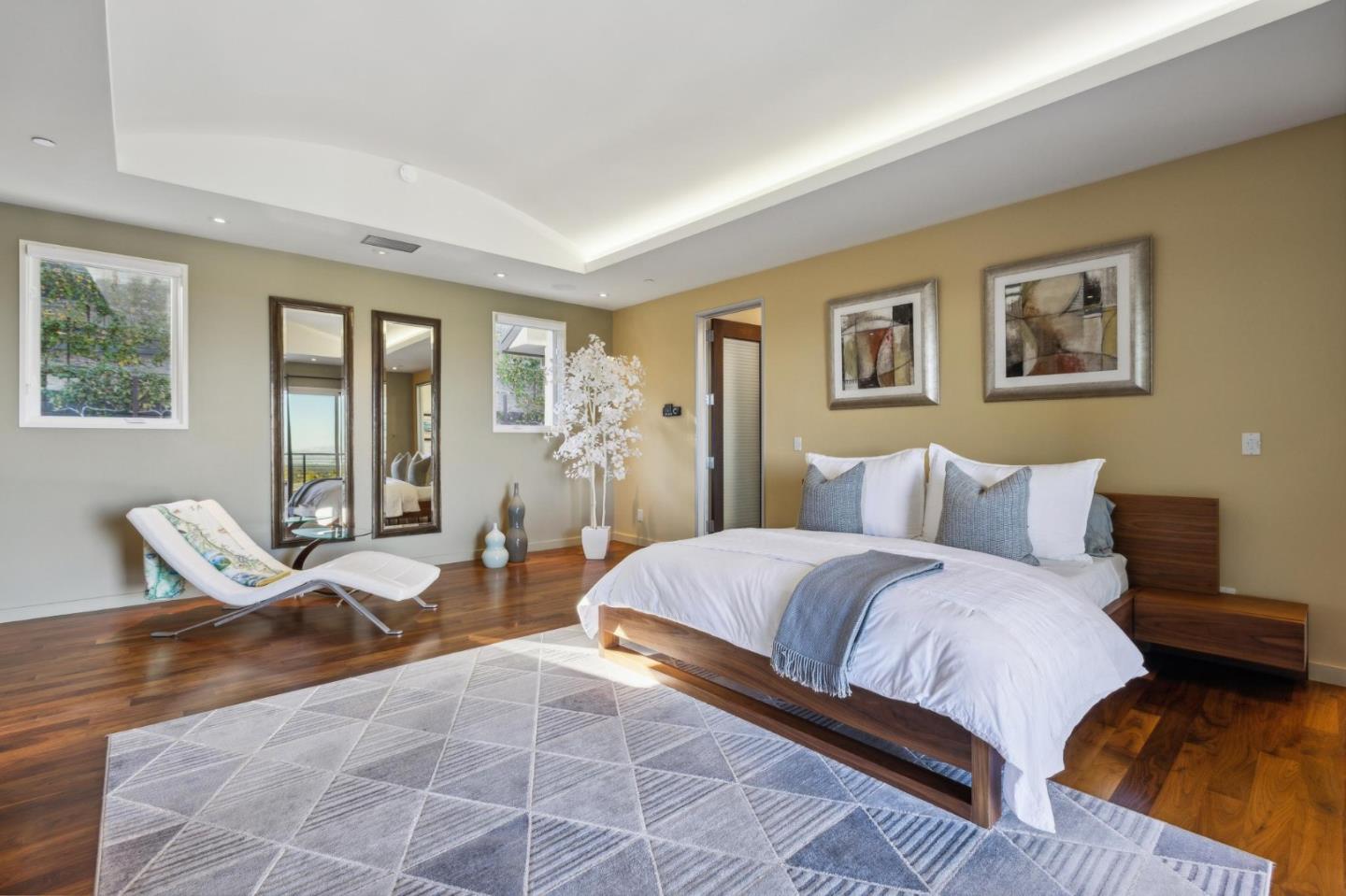 Detail Gallery Image 21 of 47 For 25 Oakhill Dr, Woodside,  CA 94062 - 5 Beds | 5/1 Baths