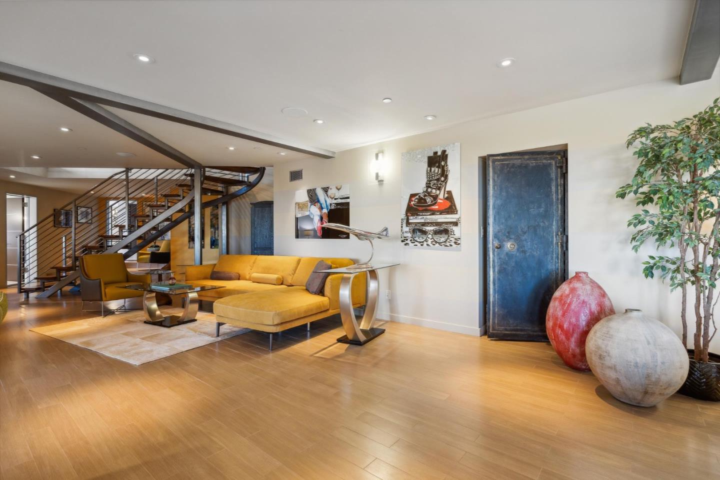 Detail Gallery Image 27 of 47 For 25 Oakhill Dr, Woodside,  CA 94062 - 5 Beds | 5/1 Baths