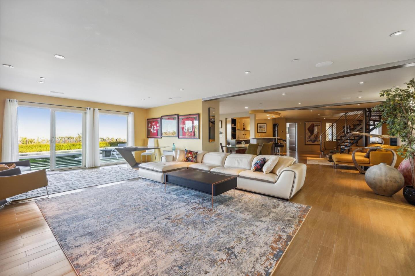 Detail Gallery Image 28 of 47 For 25 Oakhill Dr, Woodside,  CA 94062 - 5 Beds | 5/1 Baths