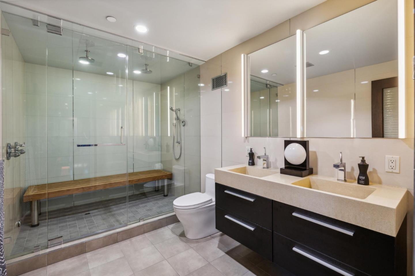 Detail Gallery Image 31 of 47 For 25 Oakhill Dr, Woodside,  CA 94062 - 5 Beds | 5/1 Baths