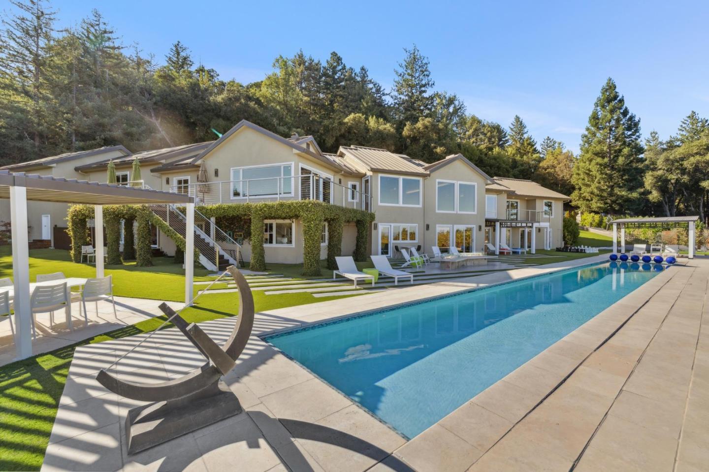 Detail Gallery Image 39 of 47 For 25 Oakhill Dr, Woodside,  CA 94062 - 5 Beds | 5/1 Baths