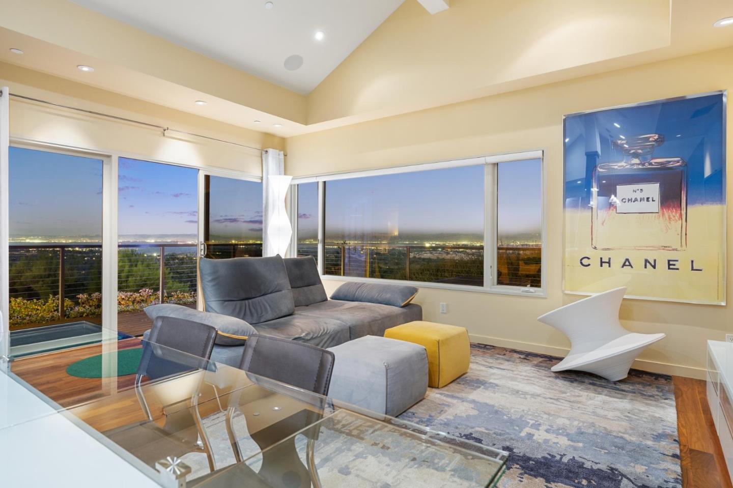 Detail Gallery Image 43 of 47 For 25 Oakhill Dr, Woodside,  CA 94062 - 5 Beds | 5/1 Baths