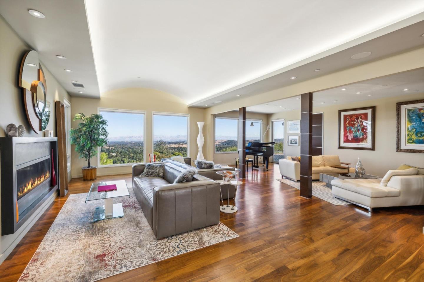 Detail Gallery Image 9 of 47 For 25 Oakhill Dr, Woodside,  CA 94062 - 5 Beds | 5/1 Baths