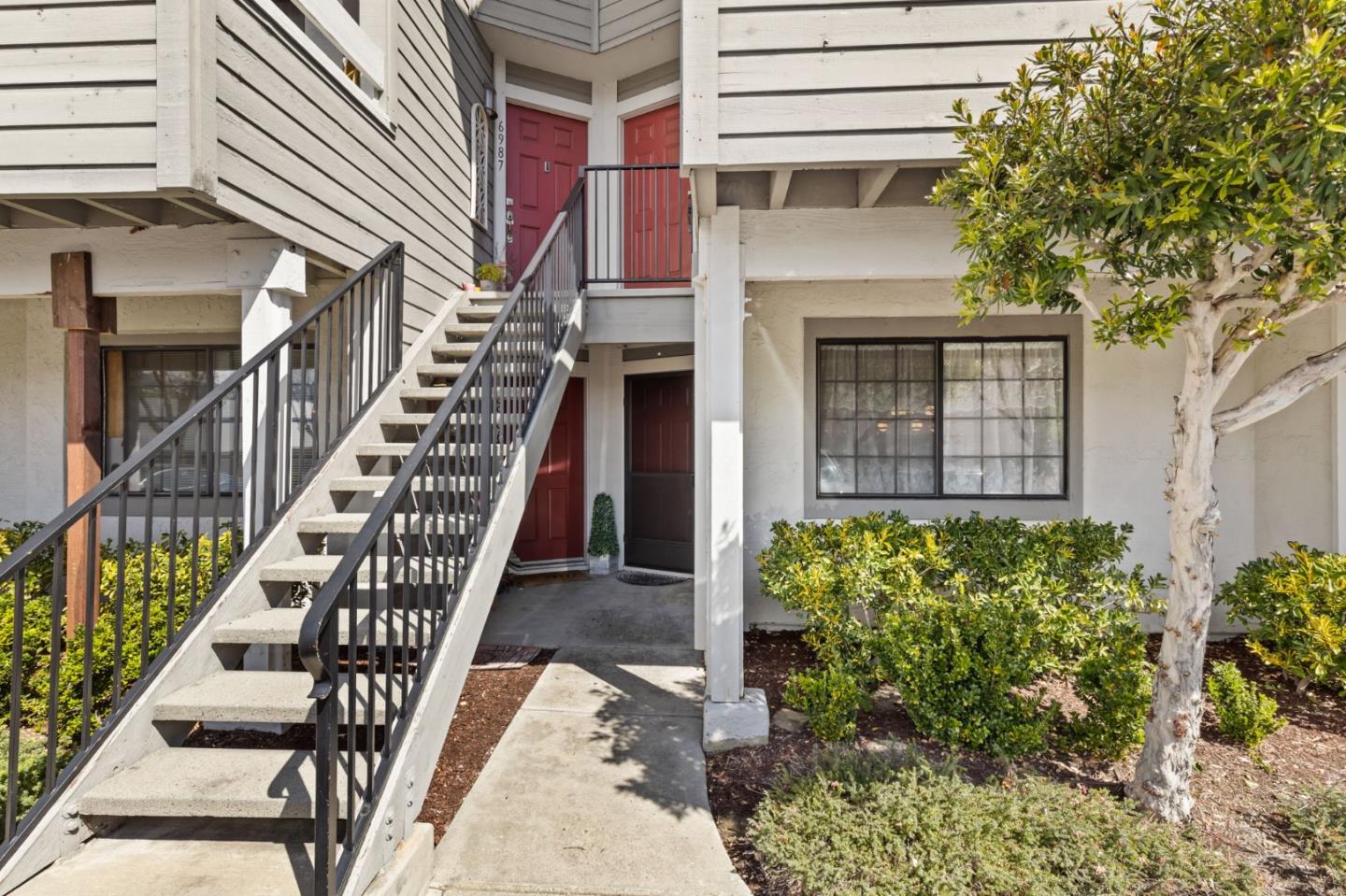 Detail Gallery Image 2 of 18 For 6984 Chantel Ct, San Jose,  CA 95129 - 1 Beds | 1 Baths