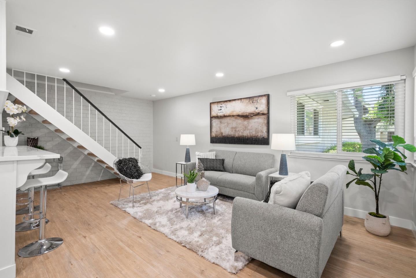 Photo #2: ML82000905 Listing: Photo #2