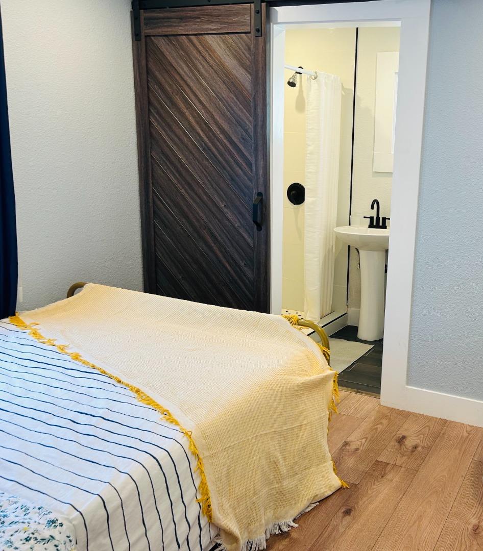 Detail Gallery Image 13 of 26 For 914 Harliss Ave, San Jose,  CA 95110 - 2 Beds | 2 Baths
