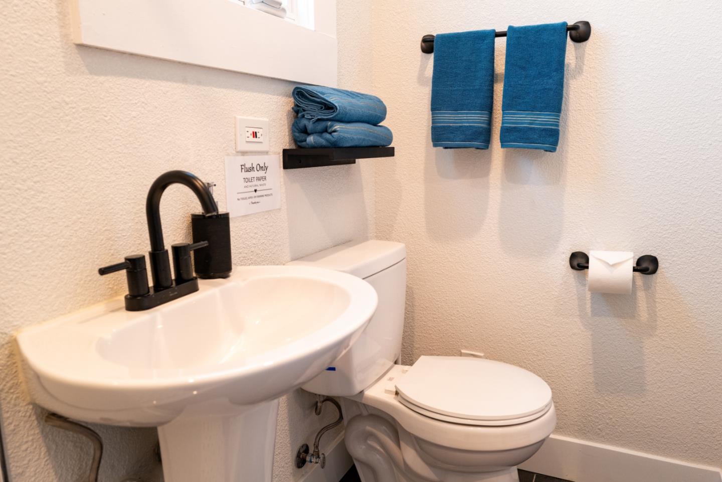 Detail Gallery Image 17 of 26 For 914 Harliss Ave, San Jose,  CA 95110 - 2 Beds | 2 Baths
