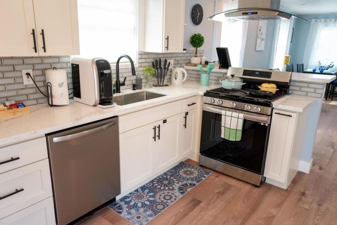 Detail Gallery Image 3 of 26 For 914 Harliss Ave, San Jose,  CA 95110 - 2 Beds | 2 Baths