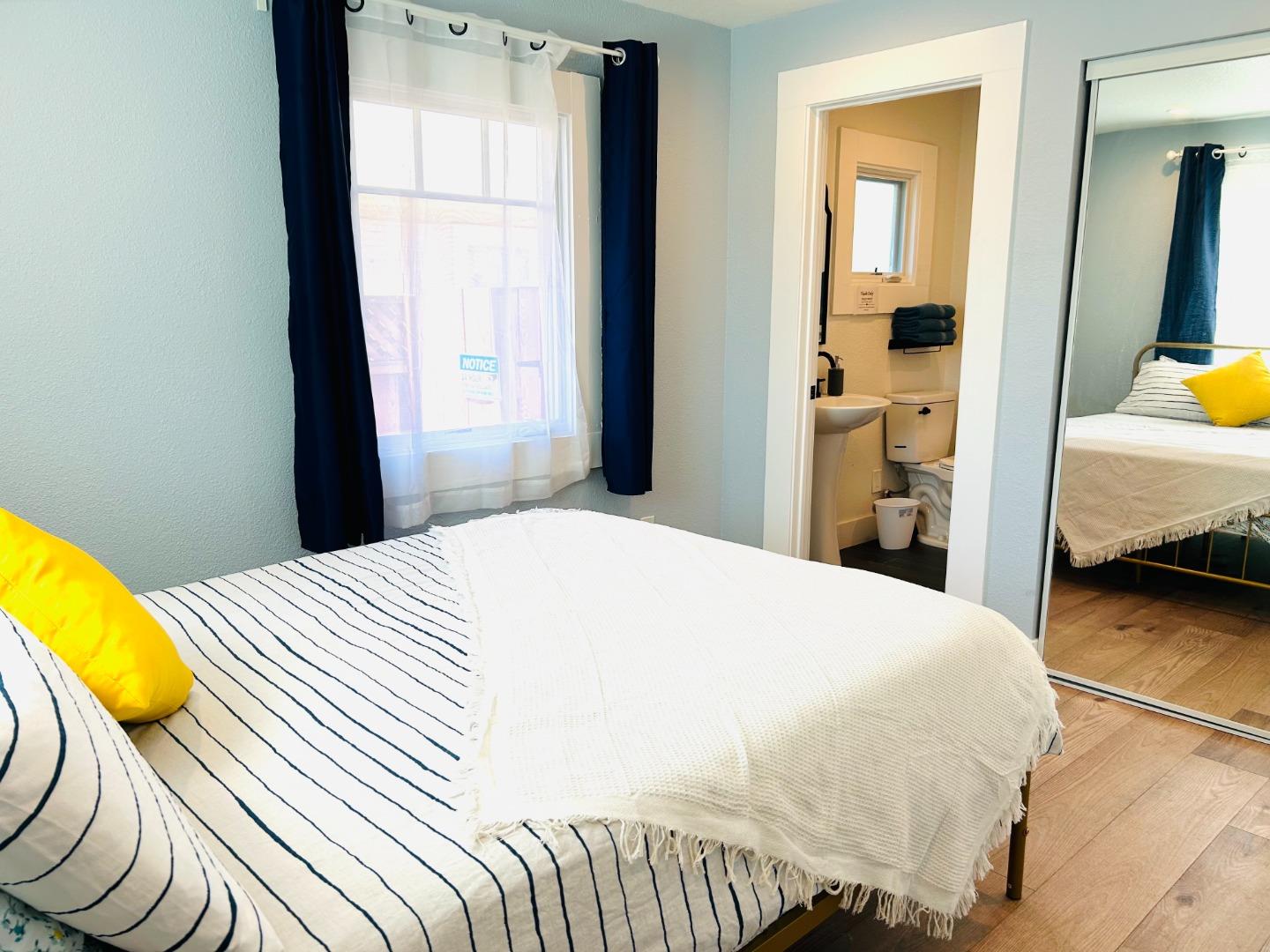 Detail Gallery Image 8 of 26 For 914 Harliss Ave, San Jose,  CA 95110 - 2 Beds | 2 Baths