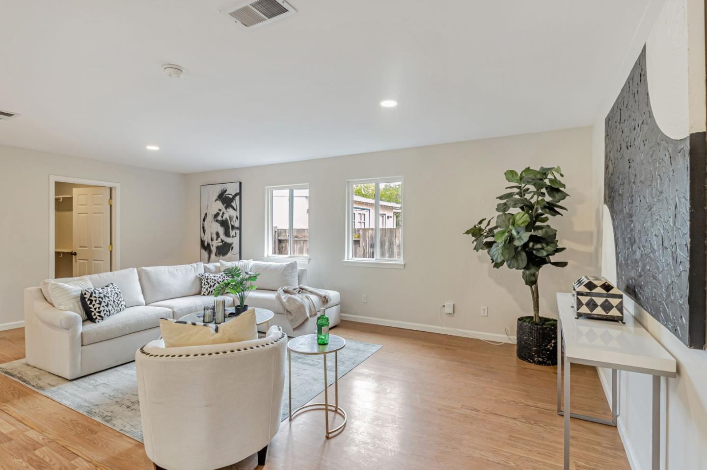 Detail Gallery Image 11 of 86 For 3350 Page St, Redwood City,  CA 94063 - 4 Beds | 4 Baths