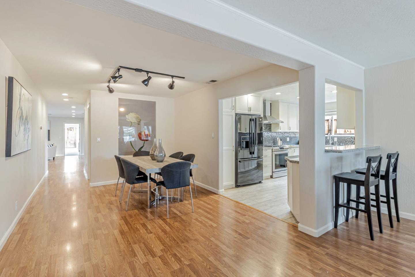Detail Gallery Image 22 of 86 For 3350 Page St, Redwood City,  CA 94063 - 4 Beds | 4 Baths