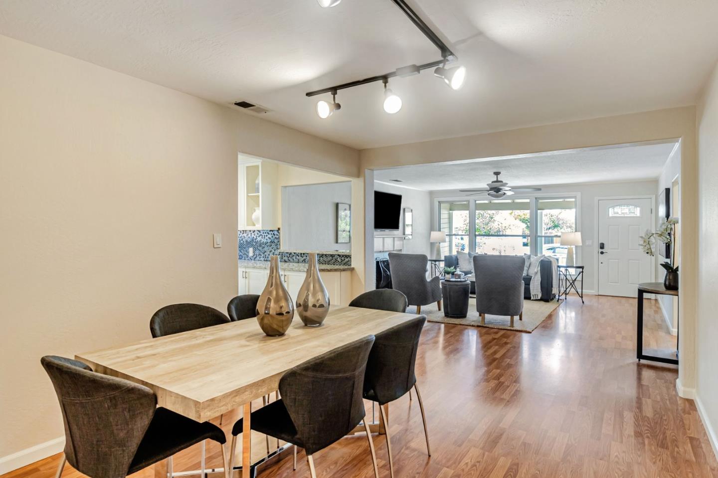Detail Gallery Image 24 of 86 For 3350 Page St, Redwood City,  CA 94063 - 4 Beds | 4 Baths
