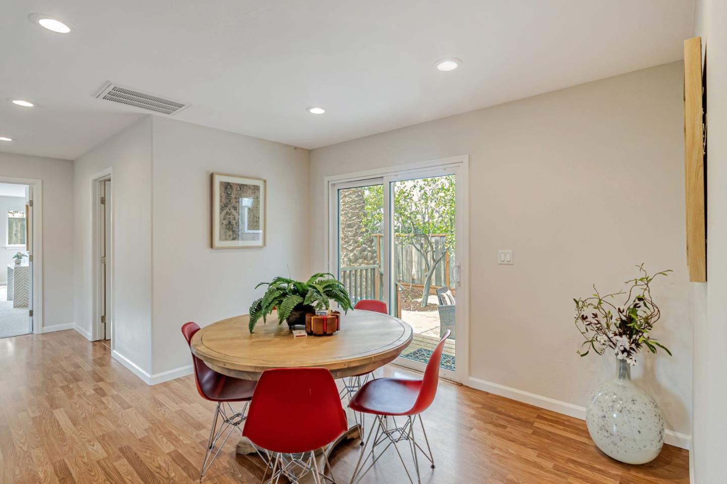 Detail Gallery Image 27 of 86 For 3350 Page St, Redwood City,  CA 94063 - 4 Beds | 4 Baths