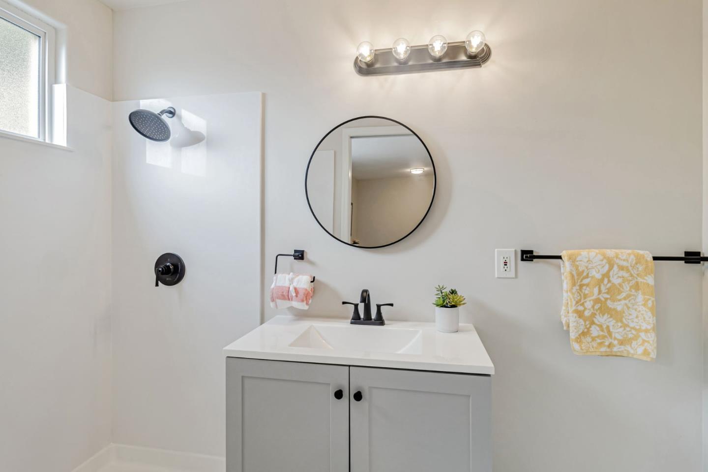 Detail Gallery Image 52 of 86 For 3350 Page St, Redwood City,  CA 94063 - 4 Beds | 4 Baths