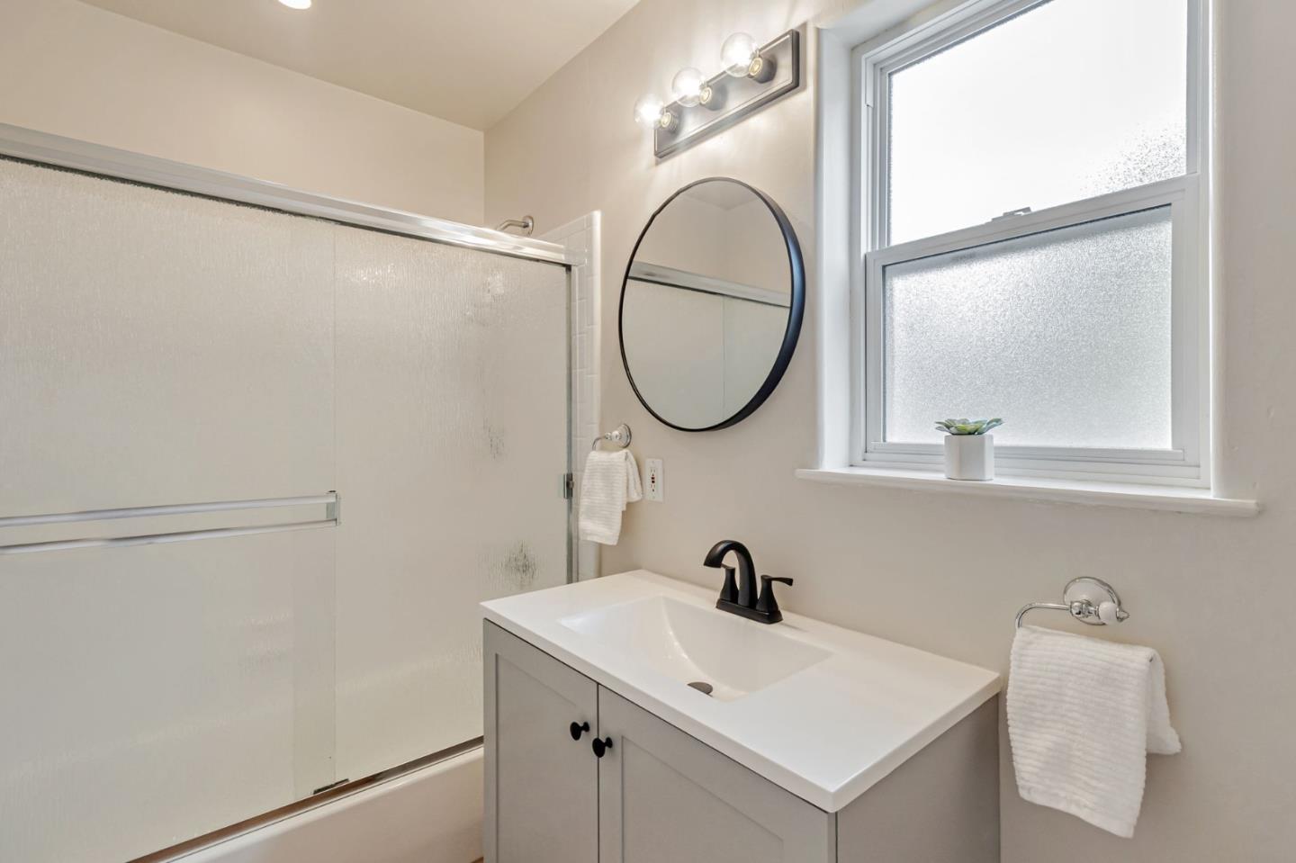 Detail Gallery Image 55 of 86 For 3350 Page St, Redwood City,  CA 94063 - 4 Beds | 4 Baths