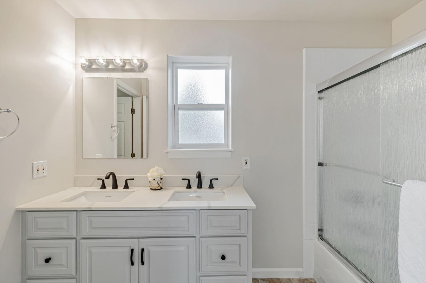 Detail Gallery Image 57 of 86 For 3350 Page St, Redwood City,  CA 94063 - 4 Beds | 4 Baths