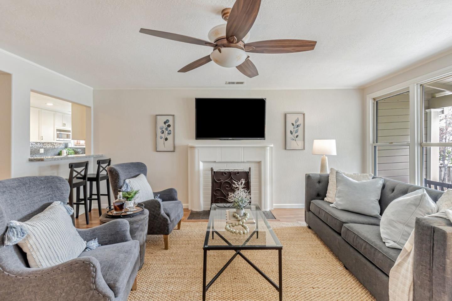 Detail Gallery Image 7 of 86 For 3350 Page St, Redwood City,  CA 94063 - 4 Beds | 4 Baths
