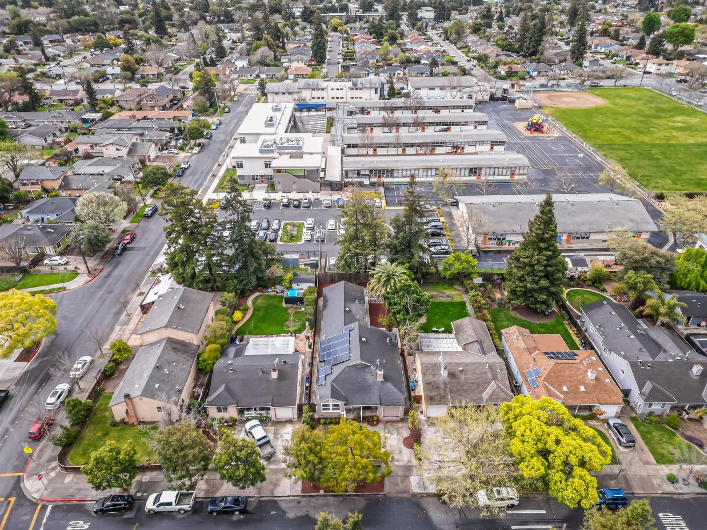 Detail Gallery Image 75 of 86 For 3350 Page St, Redwood City,  CA 94063 - 4 Beds | 4 Baths