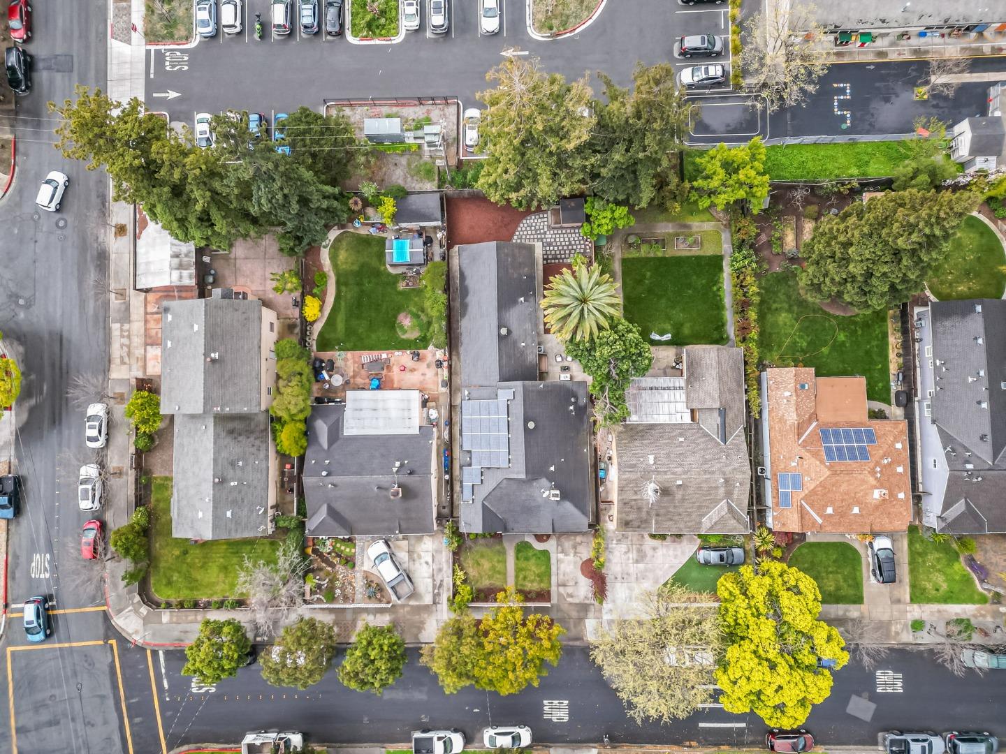 Detail Gallery Image 77 of 86 For 3350 Page St, Redwood City,  CA 94063 - 4 Beds | 4 Baths