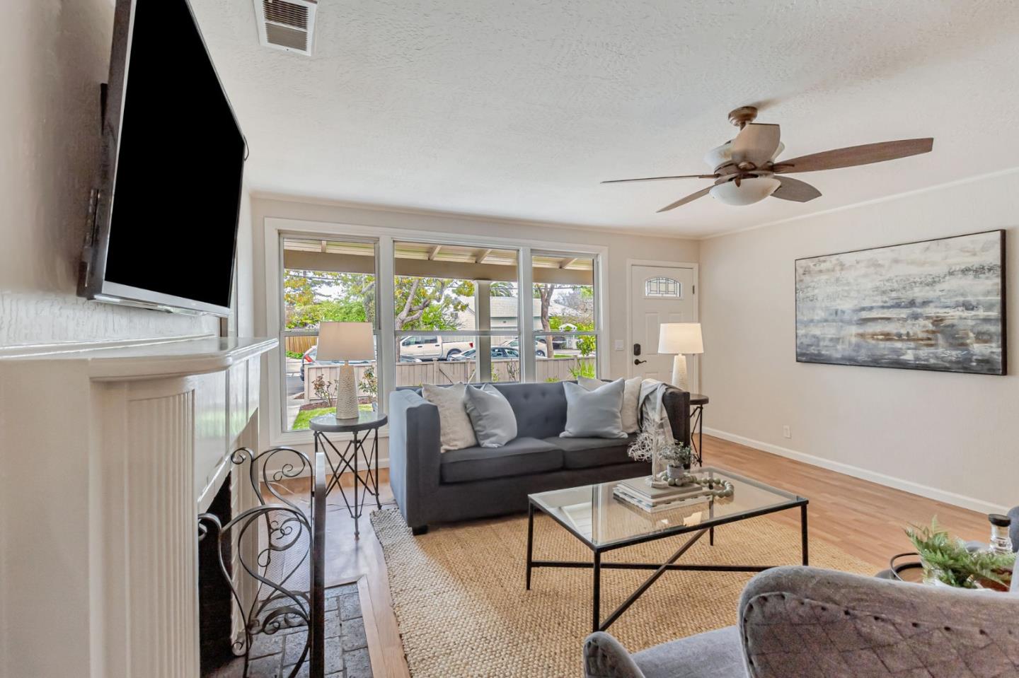 Detail Gallery Image 9 of 86 For 3350 Page St, Redwood City,  CA 94063 - 4 Beds | 4 Baths