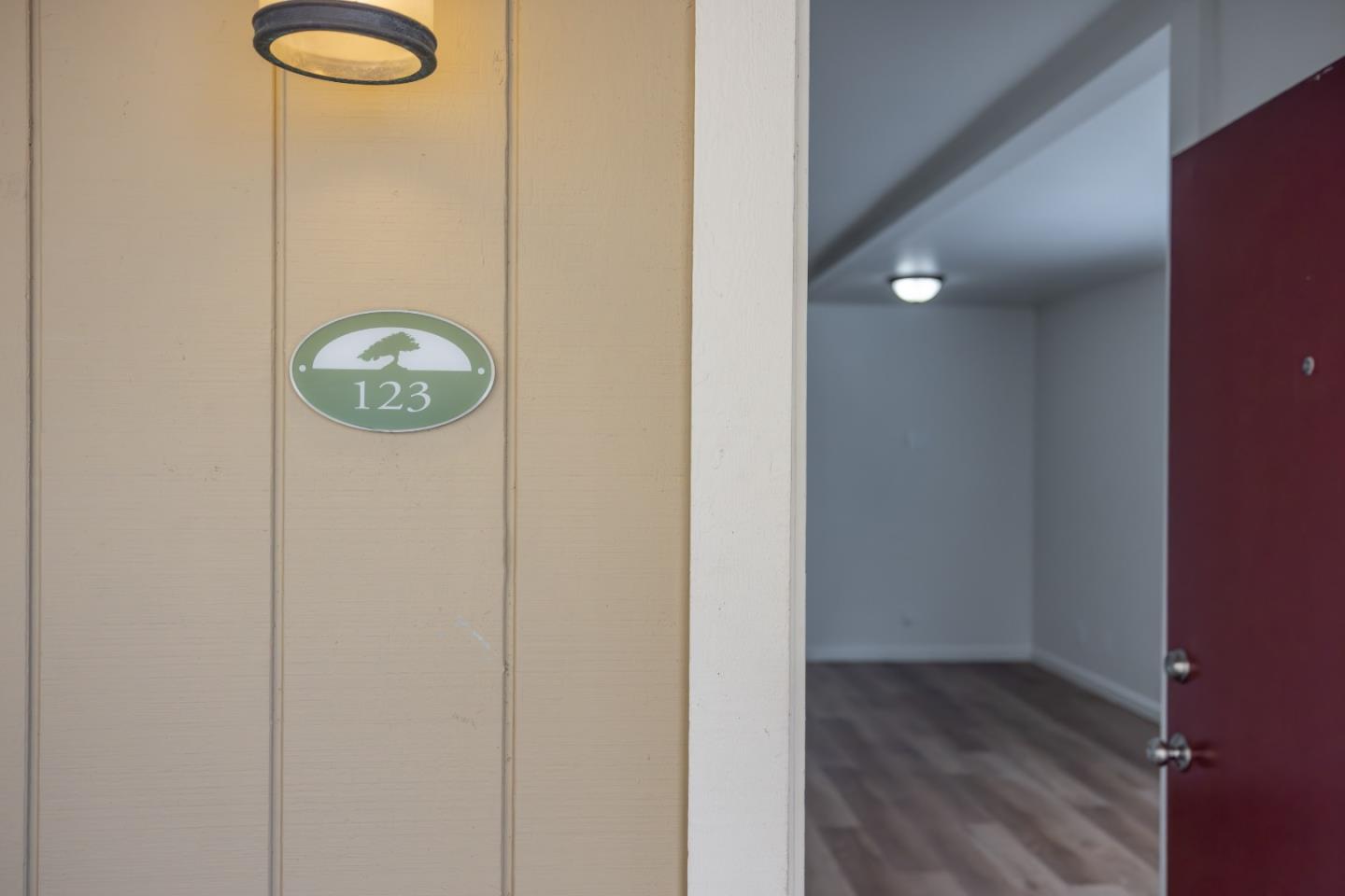 Detail Gallery Image 15 of 22 For 820 Casanova Ave #123,  Monterey,  CA 93940 - 1 Beds | 1 Baths