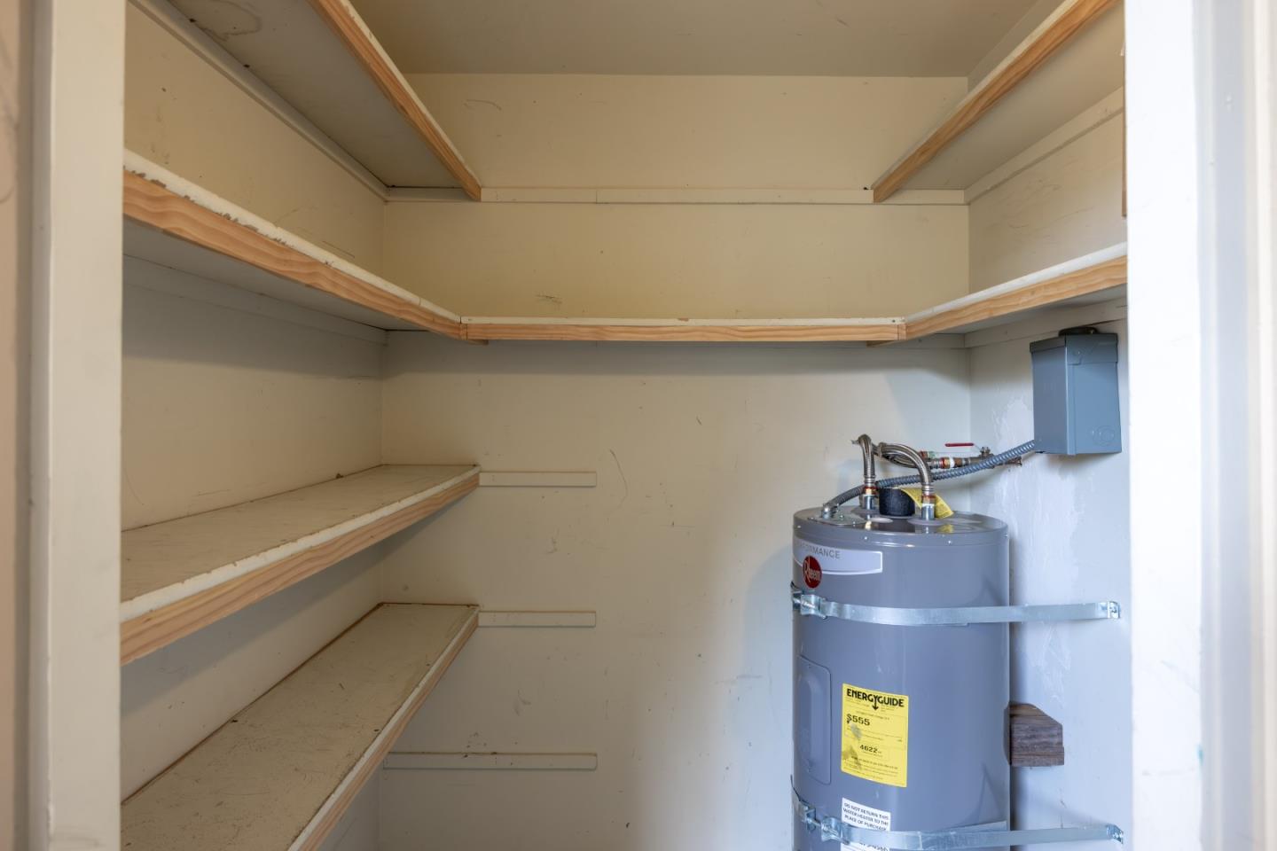 Detail Gallery Image 17 of 22 For 820 Casanova Ave #123,  Monterey,  CA 93940 - 1 Beds | 1 Baths