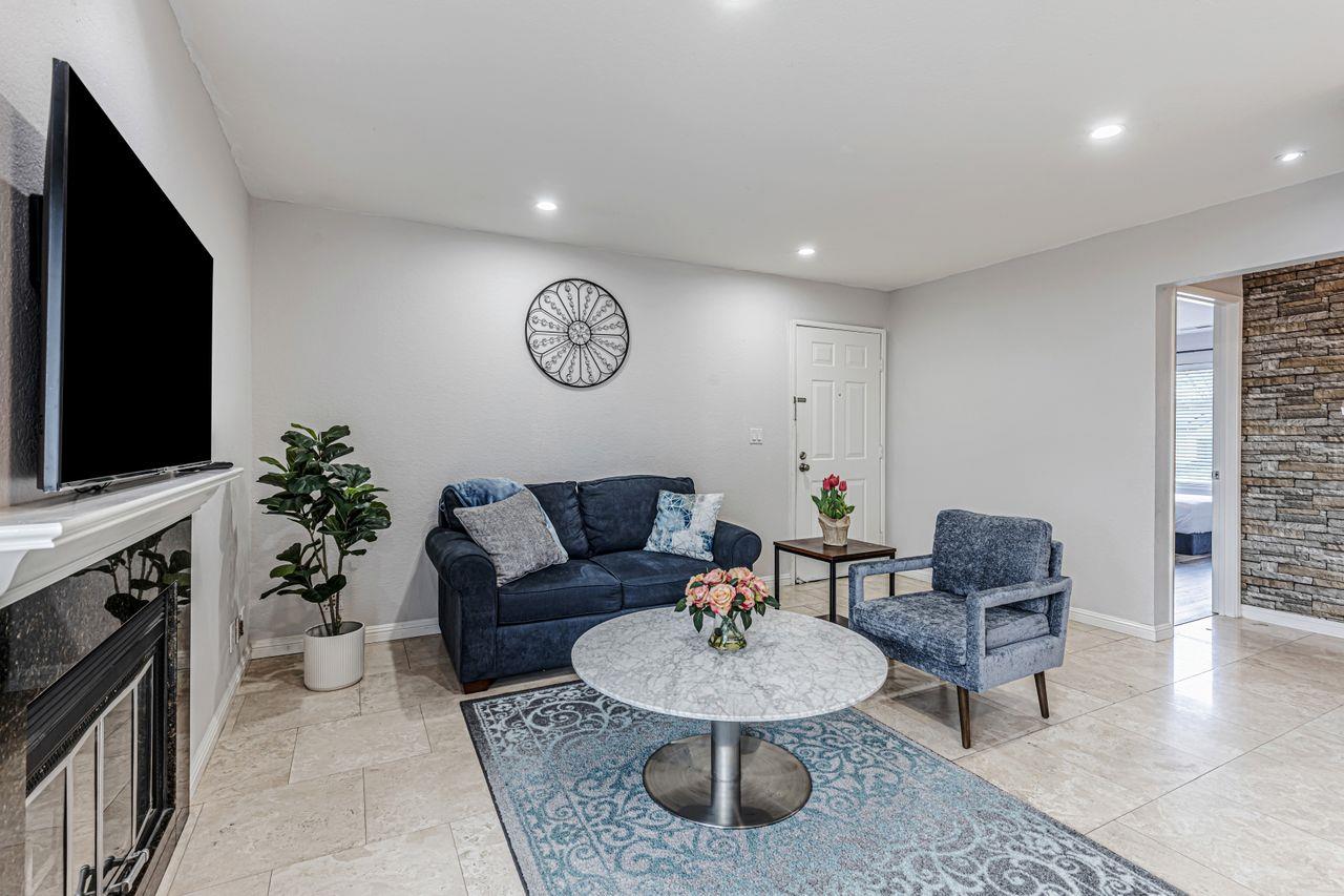 Detail Gallery Image 3 of 19 For 94 Elder Dr #F,  Pacheco,  CA 94553 - 2 Beds | 2 Baths
