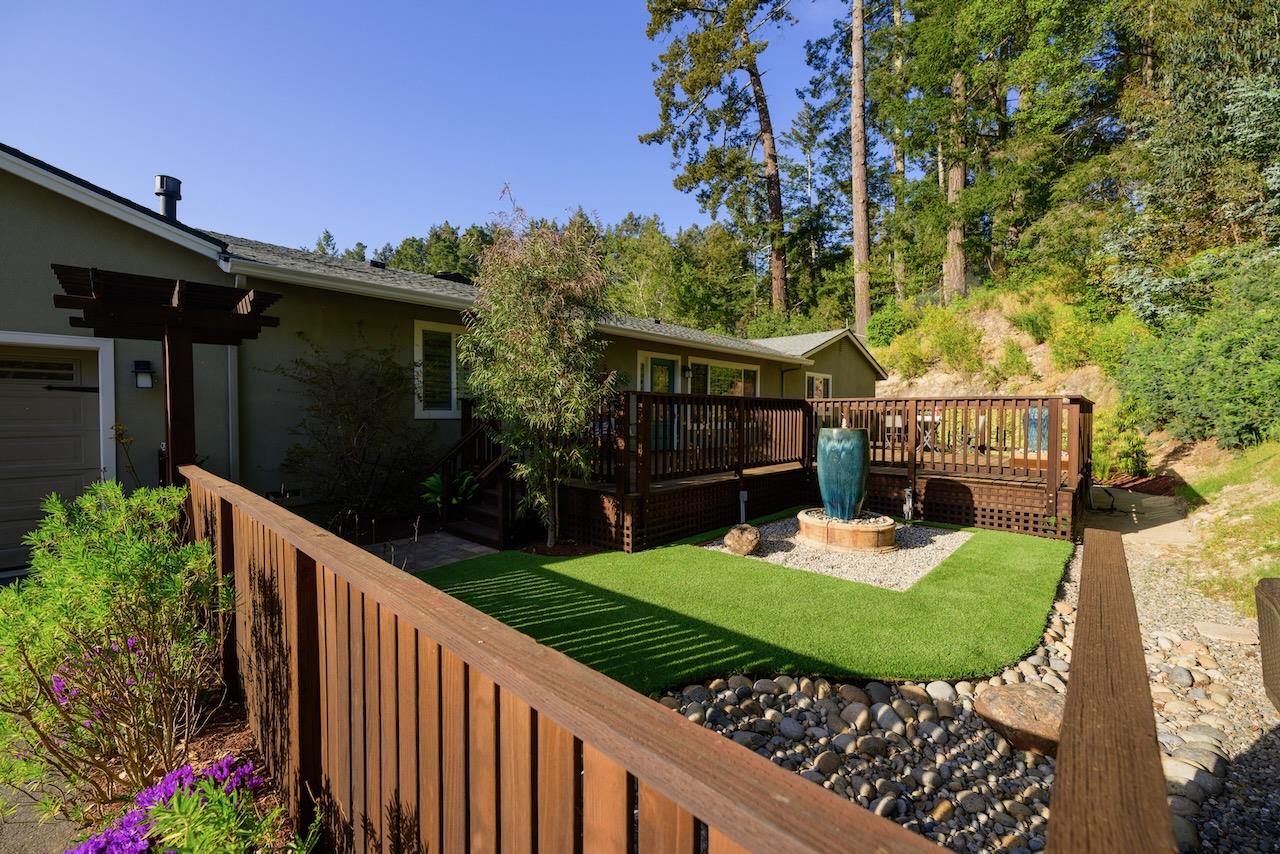 Detail Gallery Image 11 of 120 For 145 Rabbits Run Rd, Santa Cruz,  CA 95060 - 3 Beds | 3 Baths