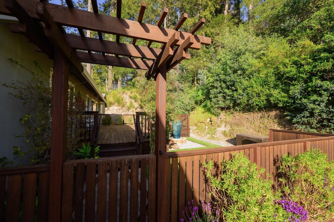 Detail Gallery Image 110 of 120 For 145 Rabbits Run Rd, Santa Cruz,  CA 95060 - 3 Beds | 3 Baths