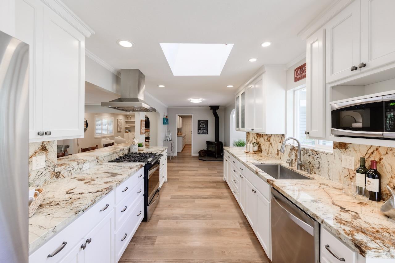 Detail Gallery Image 37 of 120 For 145 Rabbits Run Rd, Santa Cruz,  CA 95060 - 3 Beds | 3 Baths