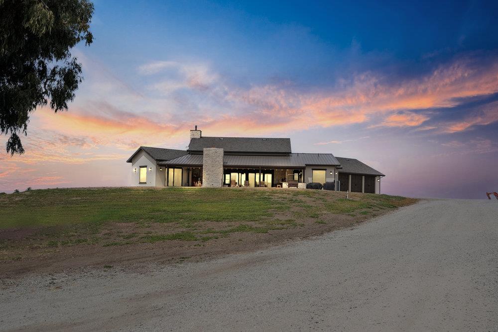 Detail Gallery Image 16 of 67 For 3000 Coppa Ct, Hollister,  CA 95023 - 3 Beds | 2/1 Baths