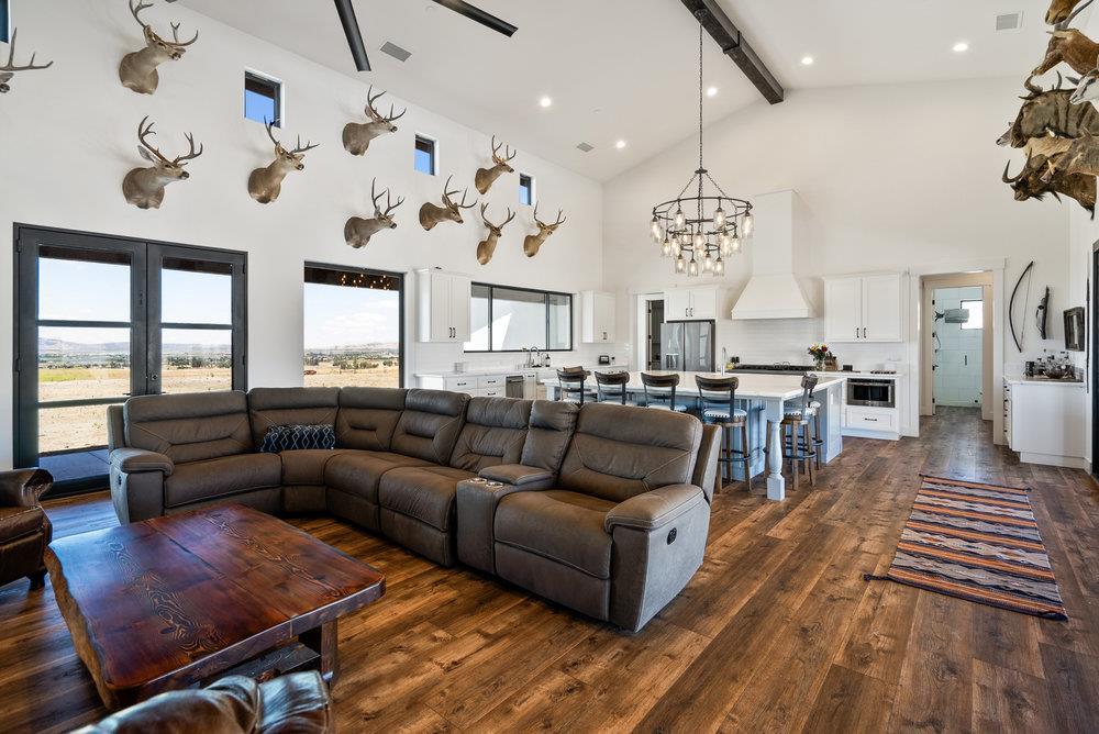 Detail Gallery Image 33 of 67 For 3000 Coppa Ct, Hollister,  CA 95023 - 3 Beds | 2/1 Baths