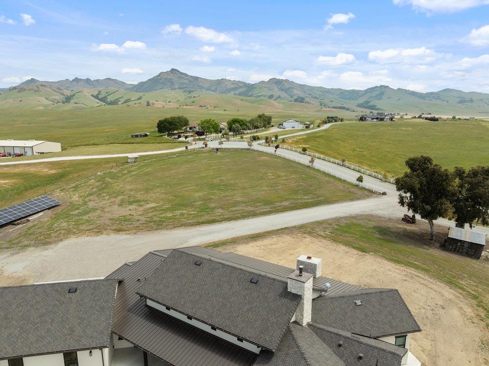 Detail Gallery Image 7 of 67 For 3000 Coppa Ct, Hollister,  CA 95023 - 3 Beds | 2/1 Baths