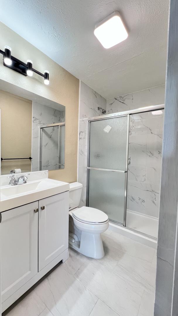 Detail Gallery Image 16 of 25 For 772 Bedford Dr, Salinas,  CA 93901 - 3 Beds | 2 Baths