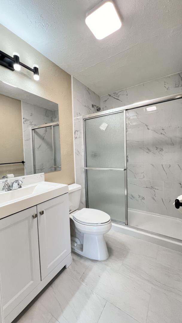 Detail Gallery Image 17 of 25 For 772 Bedford Dr, Salinas,  CA 93901 - 3 Beds | 2 Baths