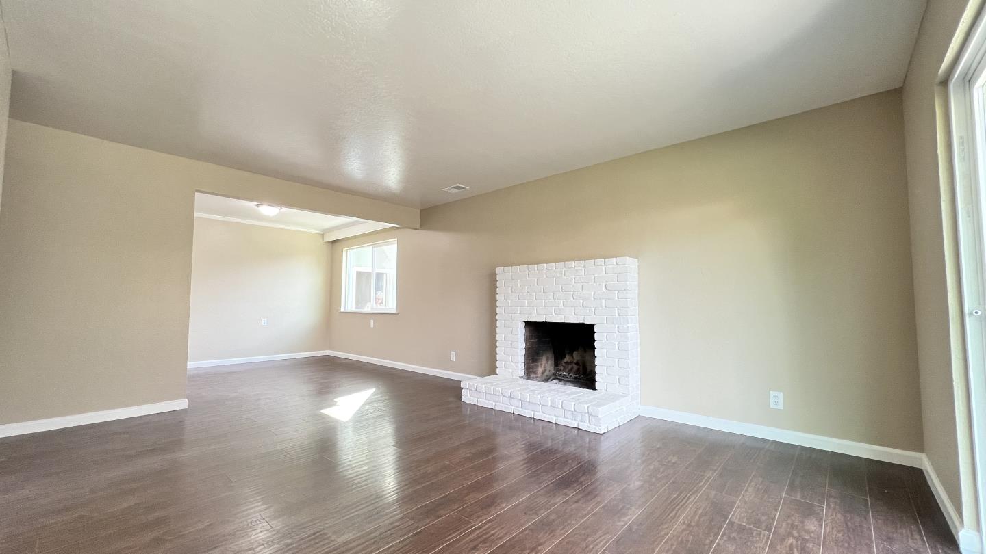 Detail Gallery Image 3 of 25 For 772 Bedford Dr, Salinas,  CA 93901 - 3 Beds | 2 Baths