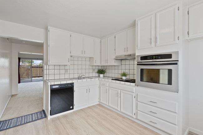 Detail Gallery Image 6 of 56 For 75 Villa Pacheco Ct, Hollister,  CA 95023 - 3 Beds | 2/1 Baths