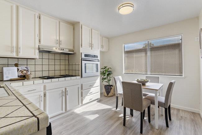 Detail Gallery Image 8 of 56 For 75 Villa Pacheco Ct, Hollister,  CA 95023 - 3 Beds | 2/1 Baths