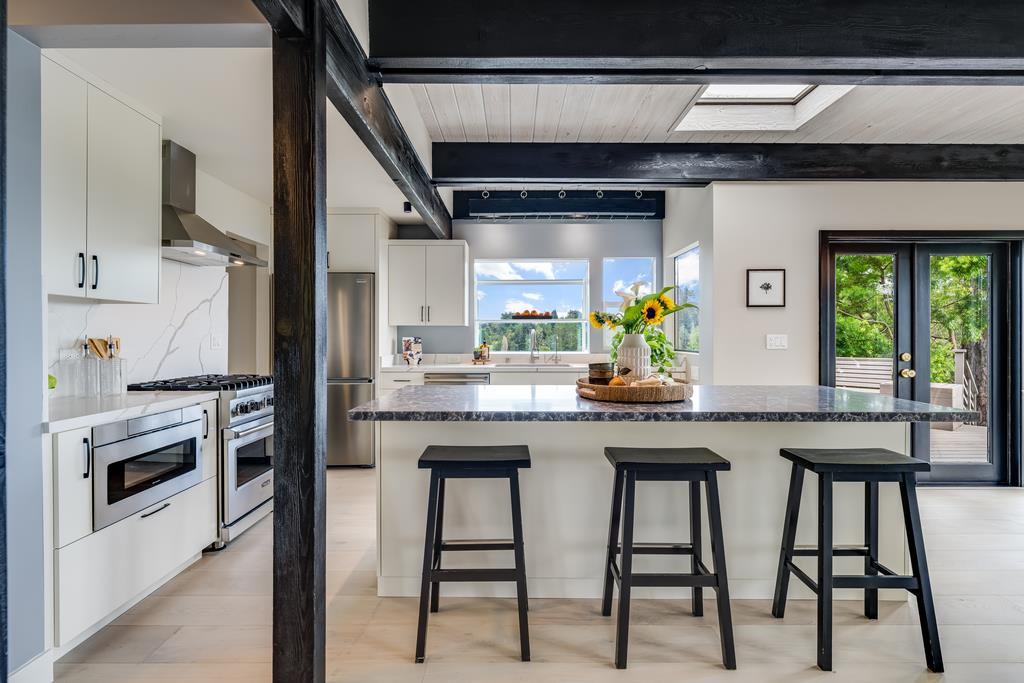 Detail Gallery Image 13 of 73 For 407 Quail Run, Aptos,  CA 95003 - 3 Beds | 2/1 Baths